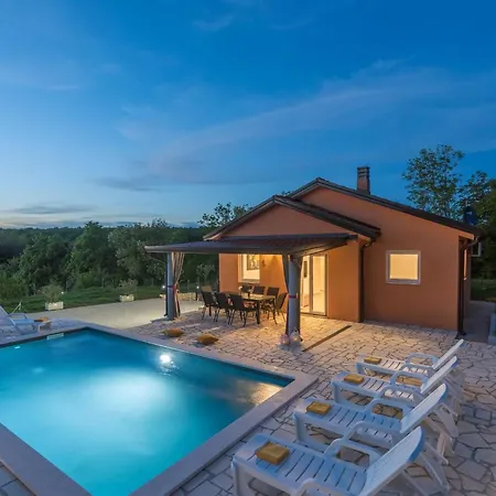 度假居 Pendolina Mit Privatem Pool Und Jacuzzi *