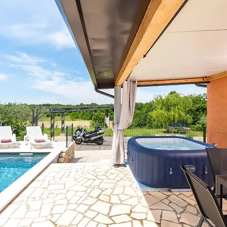 度假居 Pendolina Mit Privatem Pool Und Jacuzzi *