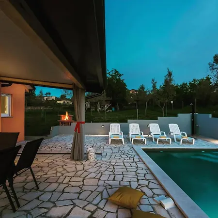 Holiday home Pendolina Mit Privatem Pool Und Jacuzzi *