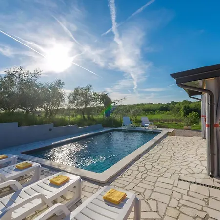 Nyaraló Pendolina Mit Privatem Pool Und Jacuzzi *