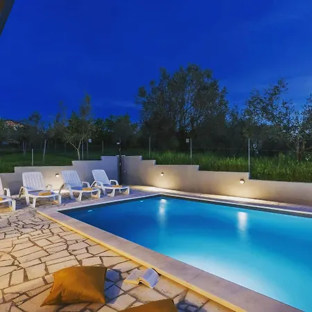 Pendolina Mit Privatem Pool Und Jacuzzi * Buroli